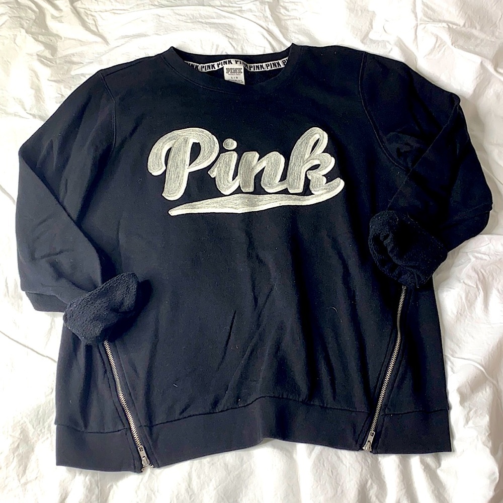 VS PINK CREWNECK